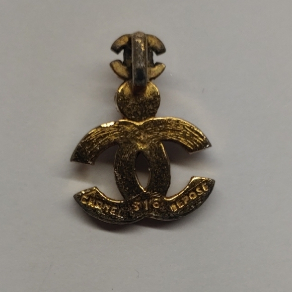 Chanel Coco Mark Gold and Green Pendant - Picture 4 of 4